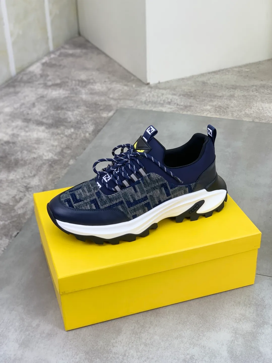 ​Men's shoes 💰P440 💰【New】Little monster 🆘 New FENDI 🕶️🕶️Simple routing effect, showing an elegant and cool driving shoe 🎬Using imported calfskin + first-layer pigskin lining🐂Excellent material🎬Detailed workmanship 🤗Comfortable foot feel➰➰. ​Pair it with any outfit to show your taste and temperament, low-key luxury ♻️Design ​simple and elegant ​noble and fashionable 🍃​Very loved and favored by trendy men 💓❤️Size: 38-44 (45 customized) 3️⃣ colors available